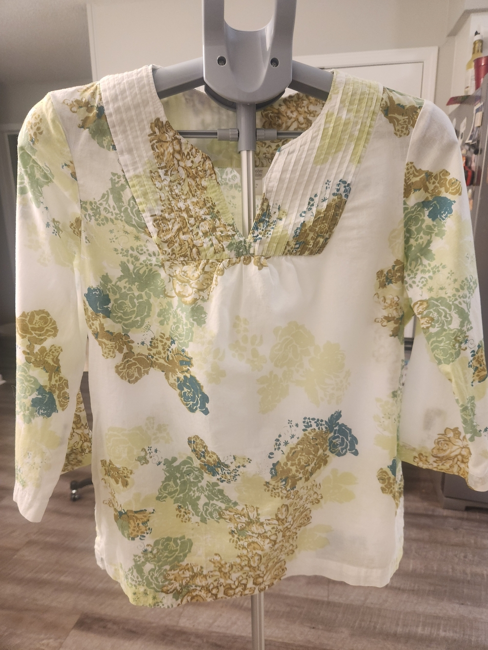 Christopher & Banks Floral Pintuck V-Neck Blouse in White, Green, Gold